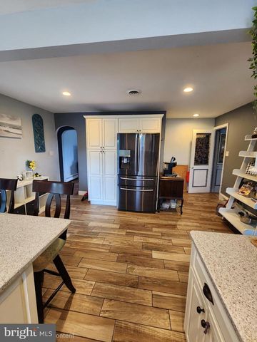 158 MARSHALL AVE, Hamilton, NJ 08619