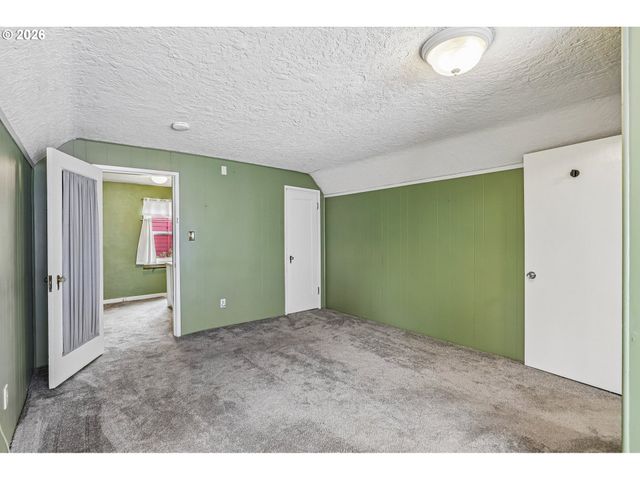 2340 Ne 60TH Ave, Portland, OR 97213