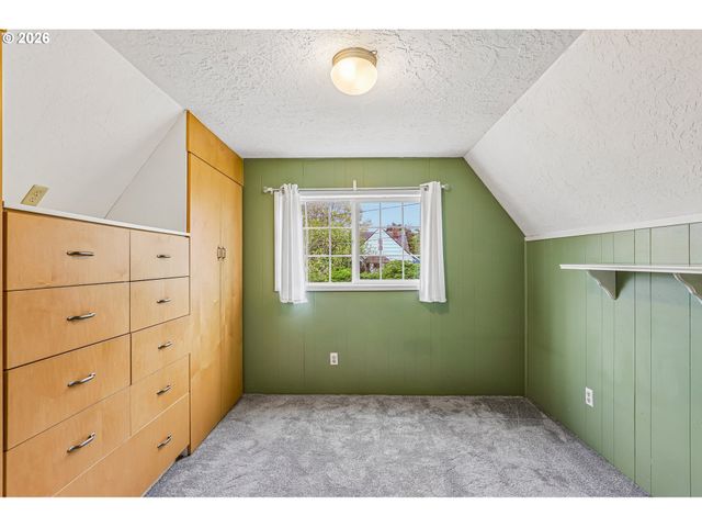 2340 Ne 60TH Ave, Portland, OR 97213