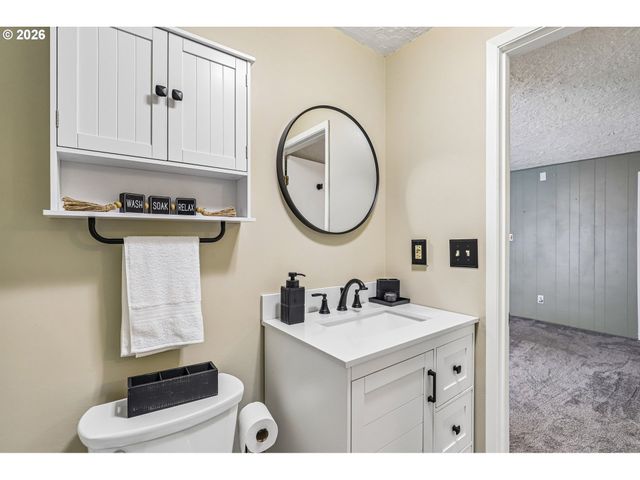 2340 Ne 60TH Ave, Portland, OR 97213