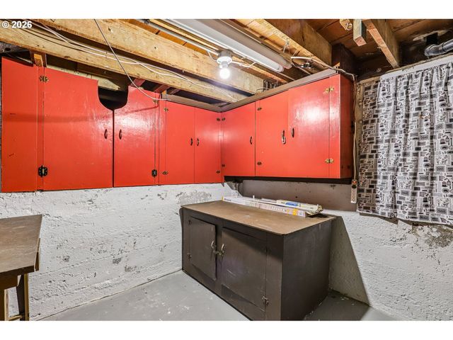 2340 Ne 60TH Ave, Portland, OR 97213