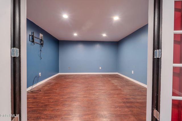 378 Burden Lake Road, Schodack, NY 12061