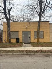 13550 Auburn Street, Detroit, MI 48223