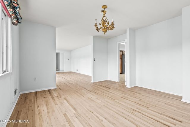 9 Abis Place, West Long Branch, NJ 07764