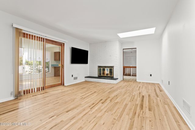 9 Abis Place, West Long Branch, NJ 07764
