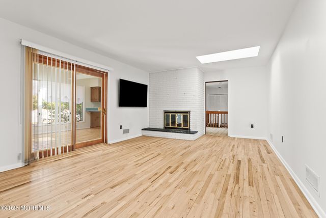 9 Abis Place, West Long Branch, NJ 07764