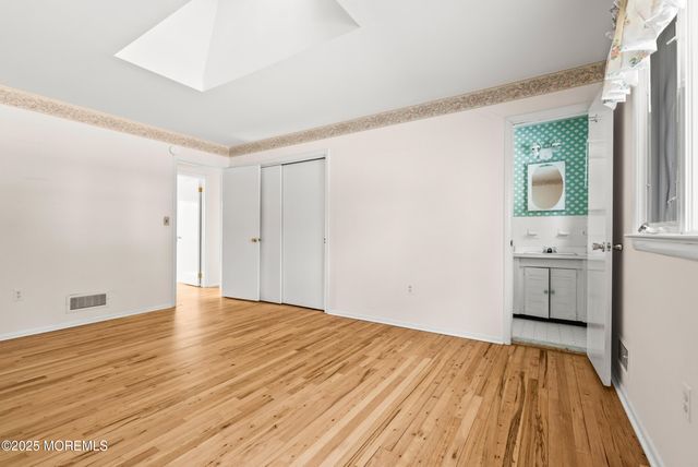 9 Abis Place, West Long Branch, NJ 07764