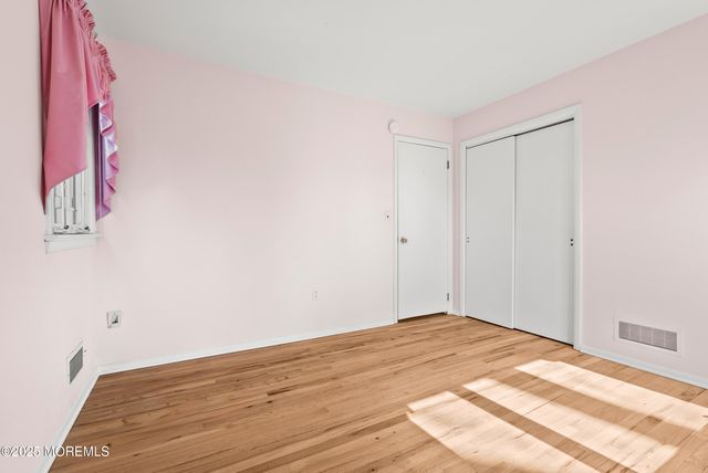 9 Abis Place, West Long Branch, NJ 07764