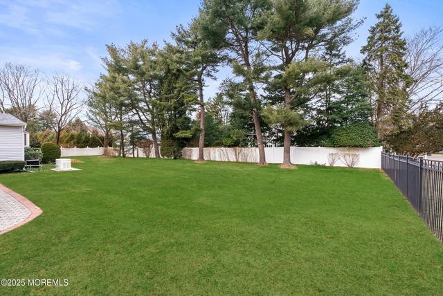 9 Abis Place, West Long Branch, NJ 07764