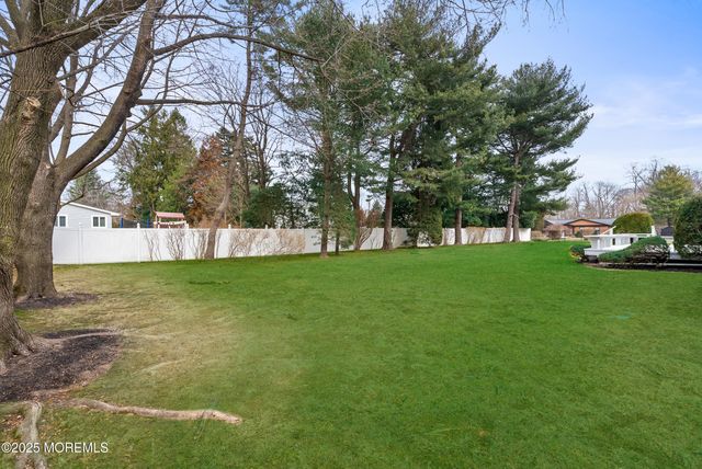 9 Abis Place, West Long Branch, NJ 07764