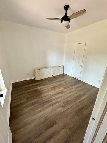 400 S 4th Street, Bonham, TX 75418