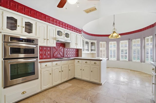 4201 Winding Way, Benbrook, TX 76126