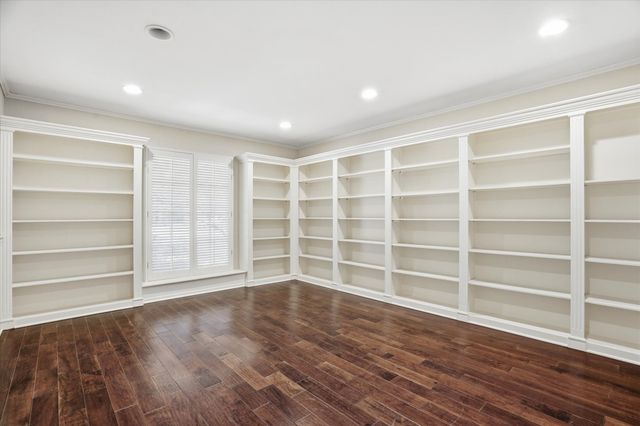 4201 Winding Way, Benbrook, TX 76126