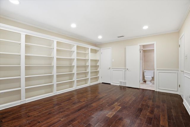 4201 Winding Way, Benbrook, TX 76126