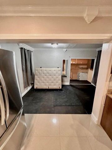 340 W Blue Heron Boulevard A, Riviera Beach, FL 33404