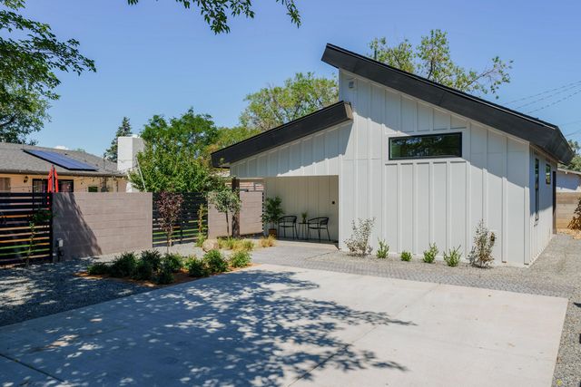 3400 Dellwood Court NE, Albuquerque, NM 87110