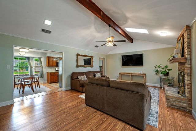 3407 Dovecreek Drive, Arlington, TX 76016