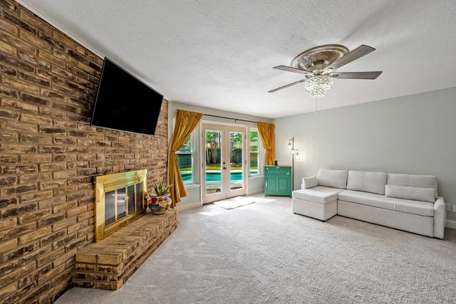 3407 Dovecreek Drive, Arlington, TX 76016