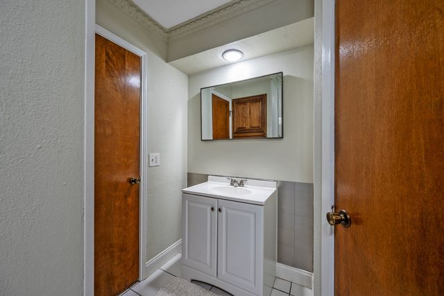 3407 Dovecreek Drive, Arlington, TX 76016