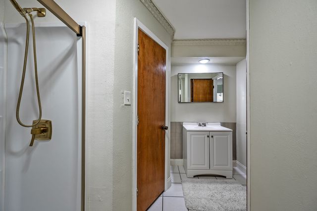 3407 Dovecreek Drive, Arlington, TX 76016