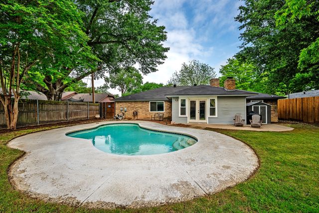 3407 Dovecreek Drive, Arlington, TX 76016