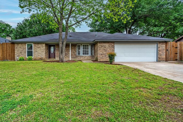 3407 Dovecreek Drive, Arlington, TX 76016