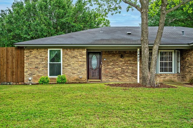 3407 Dovecreek Drive, Arlington, TX 76016