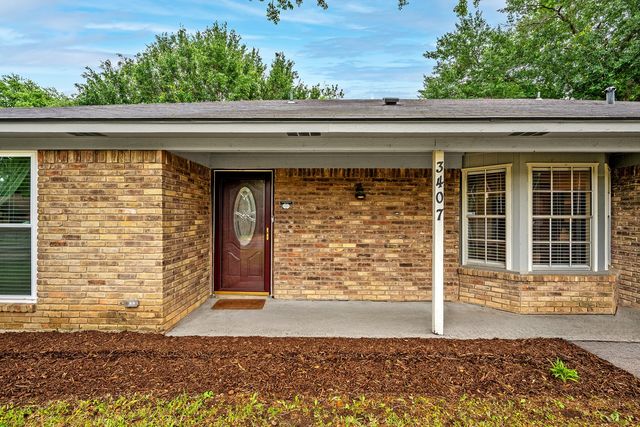 3407 Dovecreek Drive, Arlington, TX 76016