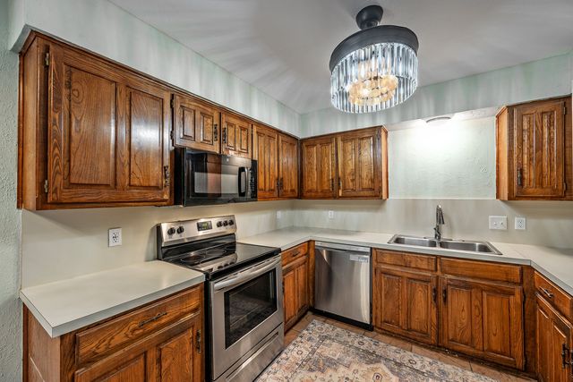 3407 Dovecreek Drive, Arlington, TX 76016