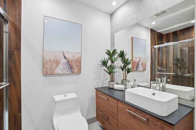 58 E Poplar Avenue 3, San Mateo, CA 94401