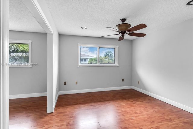 11319 SW 73rd Ln, Miami, FL 33173