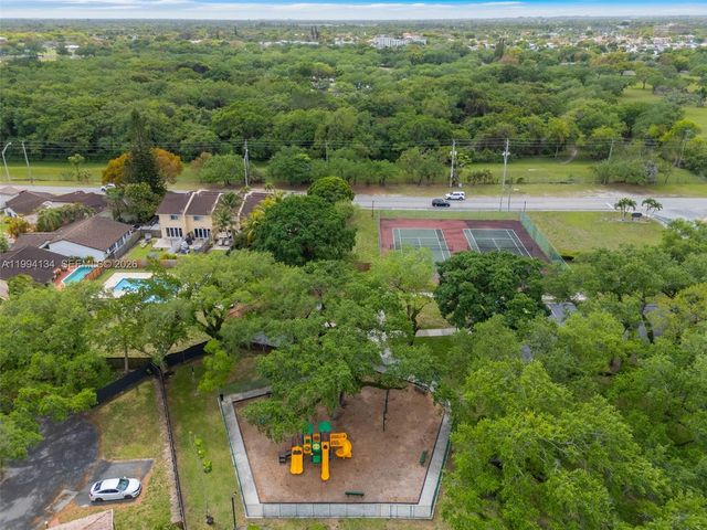 11319 SW 73rd Ln, Miami, FL 33173