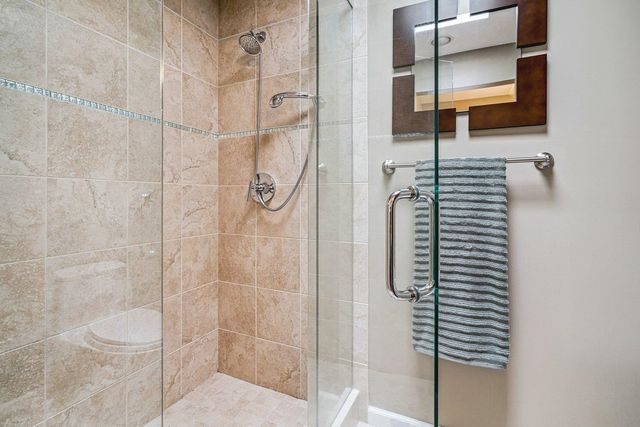 335 Riverbluff Pl Apt 2, Memphis, TN 38103