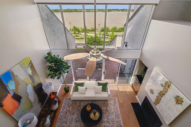 335 Riverbluff Pl Apt 2, Memphis, TN 38103