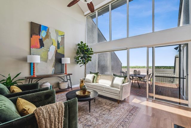 335 Riverbluff Pl Apt 2, Memphis, TN 38103