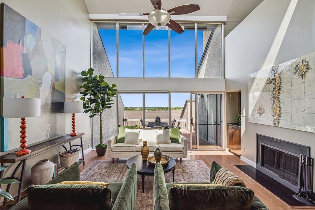 335 Riverbluff Pl Apt 2, Memphis, TN 38103