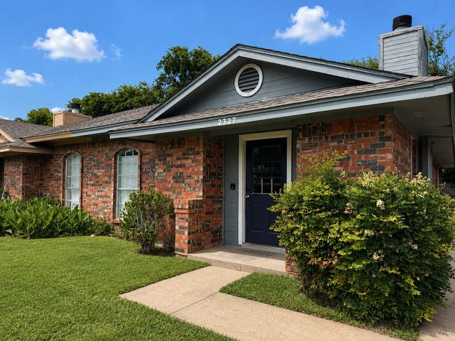 2327 Summer Place Drive, Arlington, TX 76014