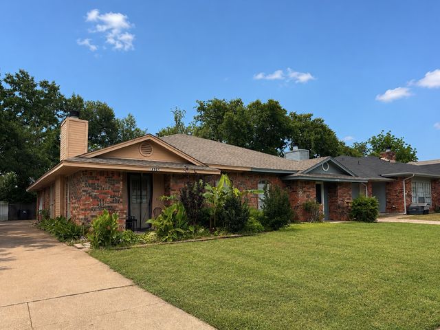 2327 Summer Place Drive, Arlington, TX 76014