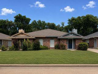 2327 Summer Place Drive, Arlington, TX 76014