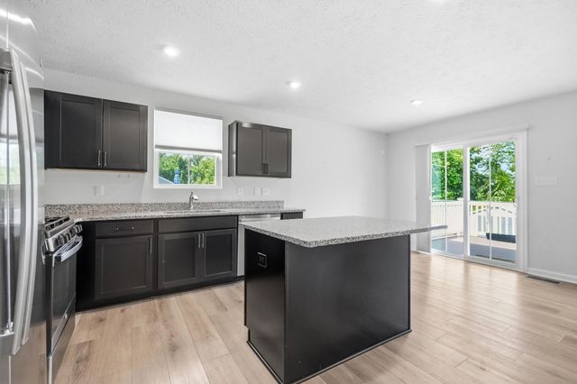 187 Chesapeake Circle 187 Chesapeake Circle, Springfield, OH 45505