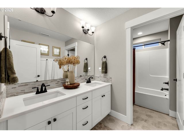 2920 S HARPER VALLEY Way, Ridgefield, WA 98642