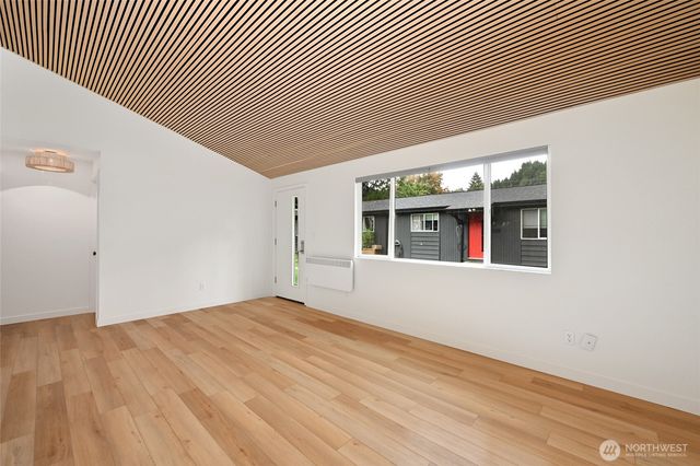 330 SE Clark Street, Issaquah, WA 98027