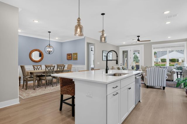 136 Leeward Landing, Summerville, SC 29486