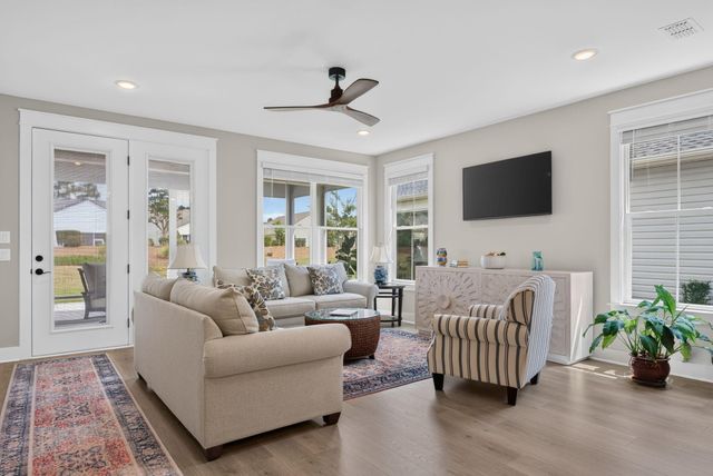 136 Leeward Landing, Summerville, SC 29486