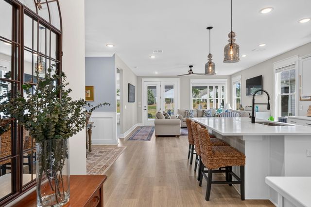 136 Leeward Landing, Summerville, SC 29486