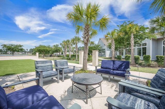 136 Leeward Landing, Summerville, SC 29486