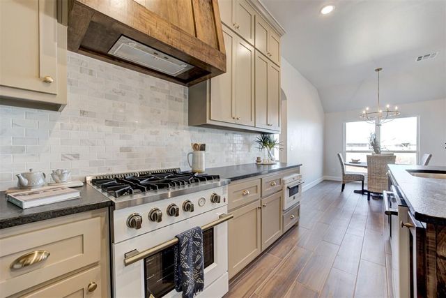 11941 NW 120th Street, Yukon, OK 73099