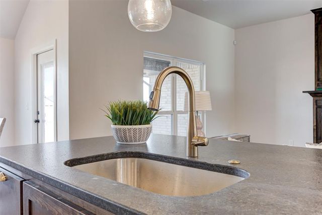 11941 NW 120th Street, Yukon, OK 73099