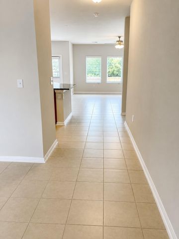 180 Olympic Park DR, Kyle, TX 78640