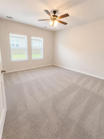 180 Olympic Park DR, Kyle, TX 78640